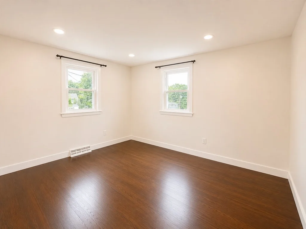 4 bed, 2 bath apartment for rent at 66 Harrison Ave, Woburn — photo 20 of 36