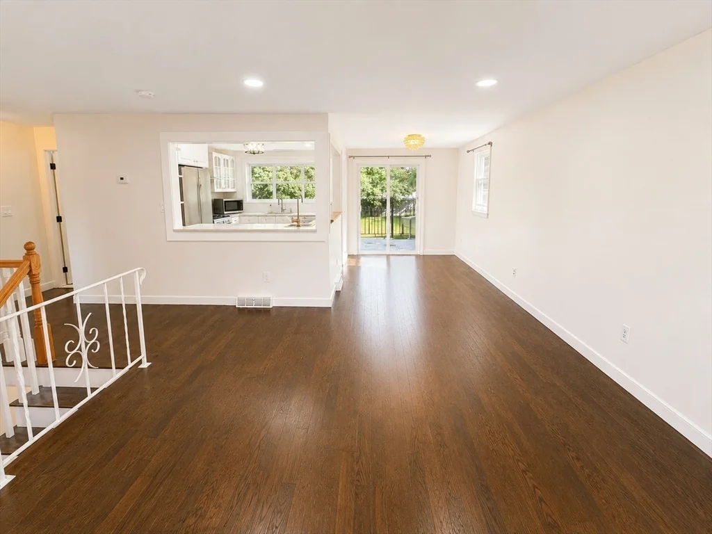 4 bed, 2 bath apartment for rent at 66 Harrison Ave, Woburn — photo 9 of 36