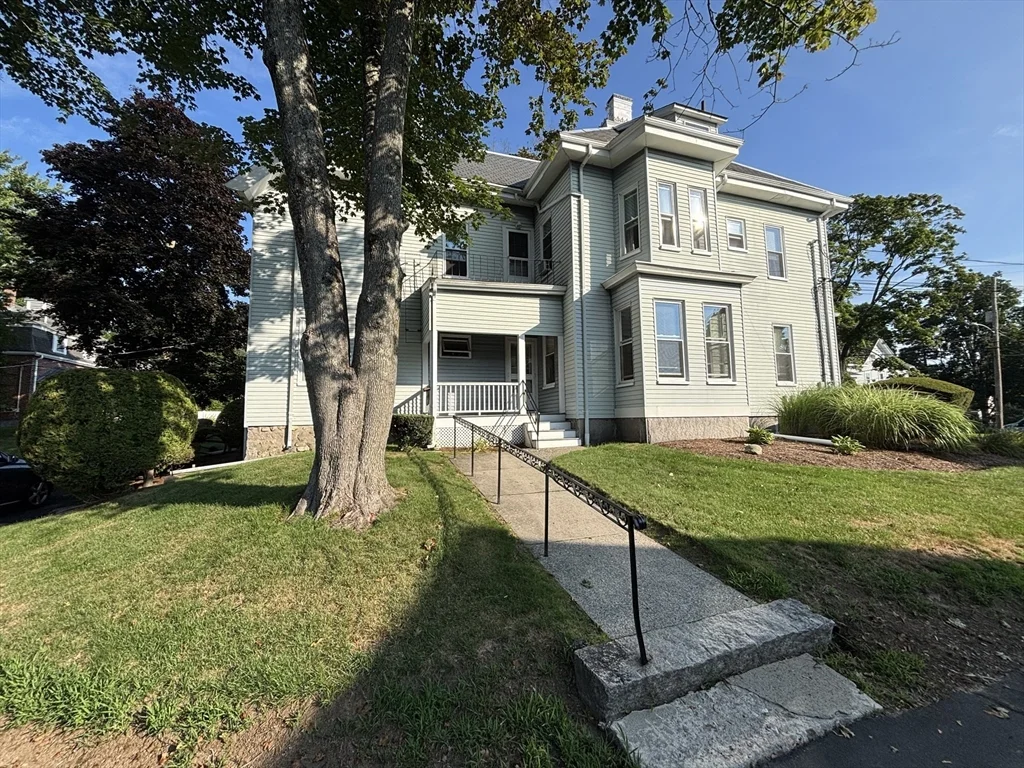 1 bed, 1 bath apartment for rent at 66 Hoyle St Unit 1, Norwood — photo 3 of 17