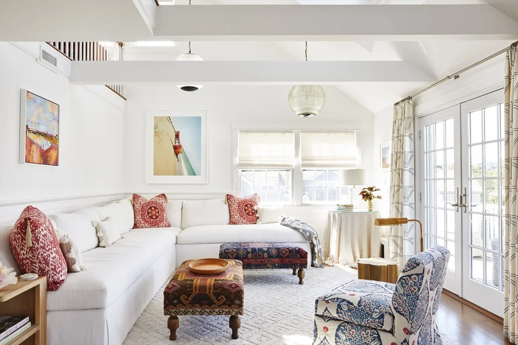 4 bed, 3 bath apartment for rent at 66 Hulbert Ave, Nantucket — photo 5 of 38