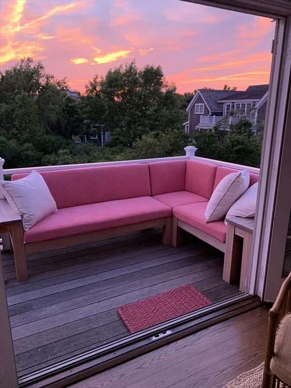 4 bed, 3 bath apartment for rent at 66 Hulbert Ave, Nantucket — photo 37 of 38