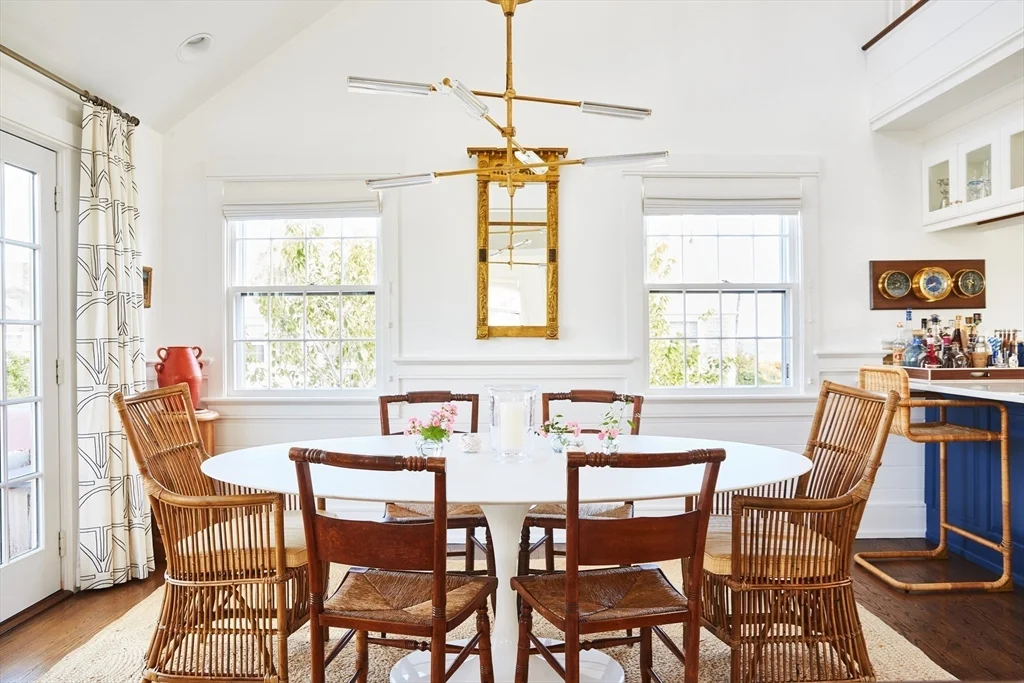 4 bed, 3 bath apartment for rent at 66 Hulbert Ave, Nantucket — photo 7 of 38