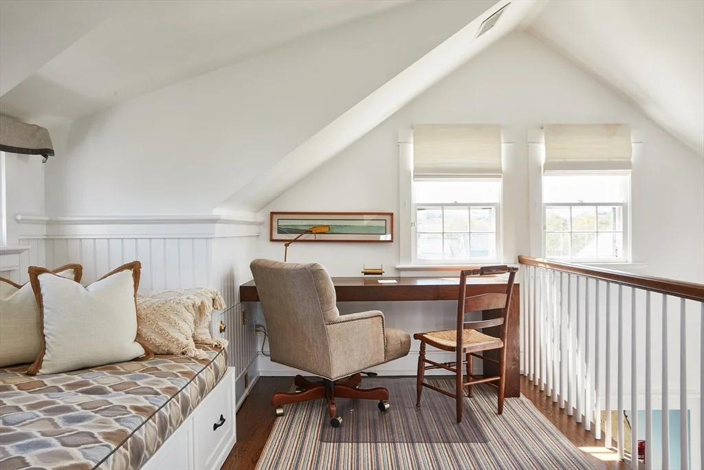 4 bed, 3 bath apartment for rent at 66 Hulbert Ave, Nantucket — photo 28 of 38