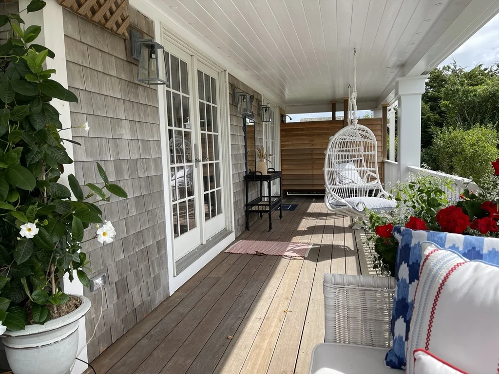 4 bed, 3 bath apartment for rent at 66 Hulbert Ave, Nantucket — photo 32 of 38