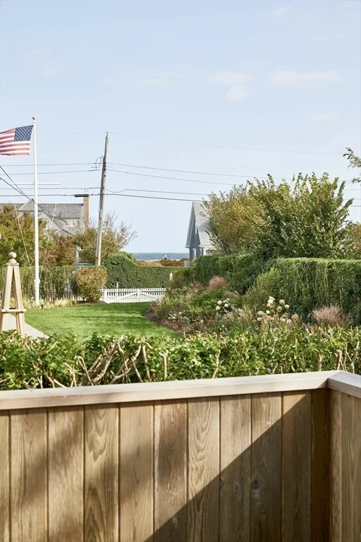 4 bed, 3 bath apartment for rent at 66 Hulbert Ave, Nantucket — photo 36 of 38