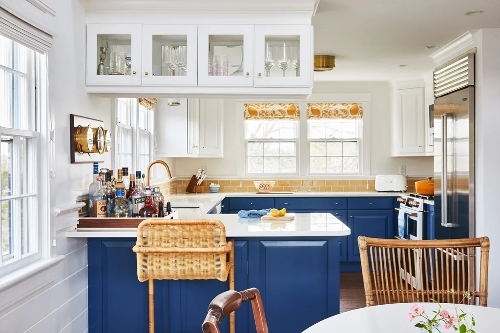 4 bed, 3 bath apartment for rent at 66 Hulbert Ave, Nantucket — photo 11 of 38