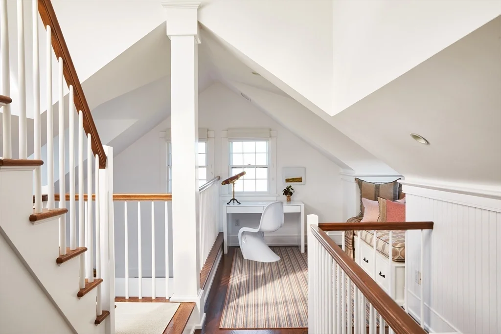 4 bed, 3 bath apartment for rent at 66 Hulbert Ave, Nantucket — photo 29 of 38