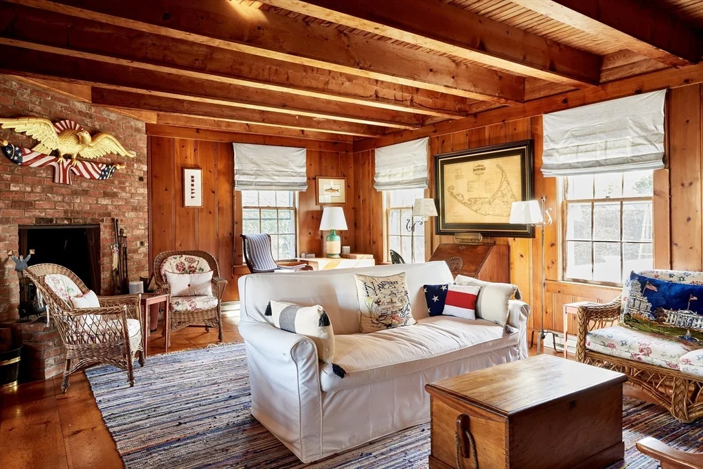 6 bed, 3 bath apartment for rent at 66 Hulbert Avenue North House, Nantucket — photo 6 of 22