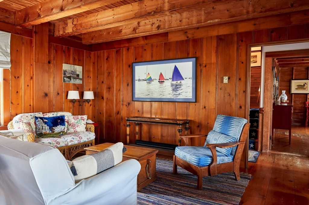 6 bed, 3 bath apartment for rent at 66 Hulbert Avenue North House, Nantucket — photo 7 of 22