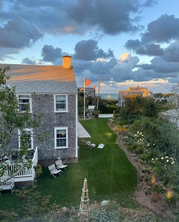 6 bed, 3 bath apartment for rent at 66 Hulbert Avenue North House, Nantucket — photo 18 of 22