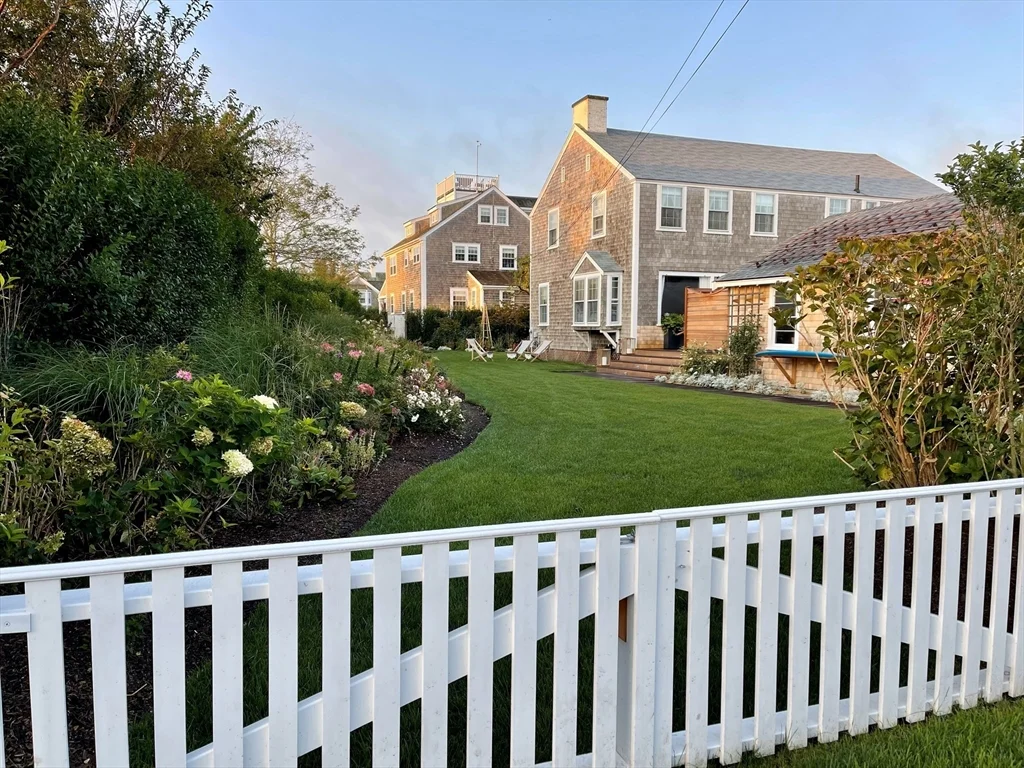 6 bed, 3 bath apartment for rent at 66 Hulbert Avenue North House, Nantucket