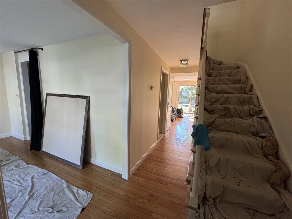 2 bed, 1 bath apartment for rent at 66 Jericho Rd Unit 66, Weston — photo 2 of 10