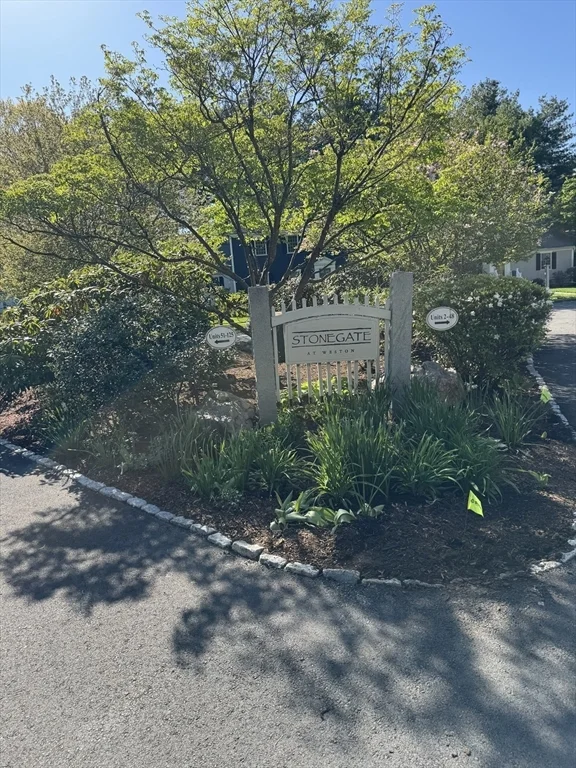 2 bed, 1 bath apartment for rent at 66 Jericho Rd Unit 66, Weston — photo 10 of 10