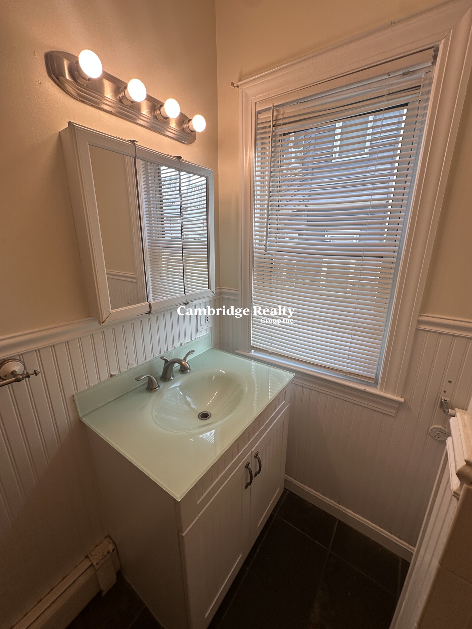 3 bed, 1 bath apartment for rent at 66 Kenmere Rd Unit 2T, Medford — photo 14 of 19