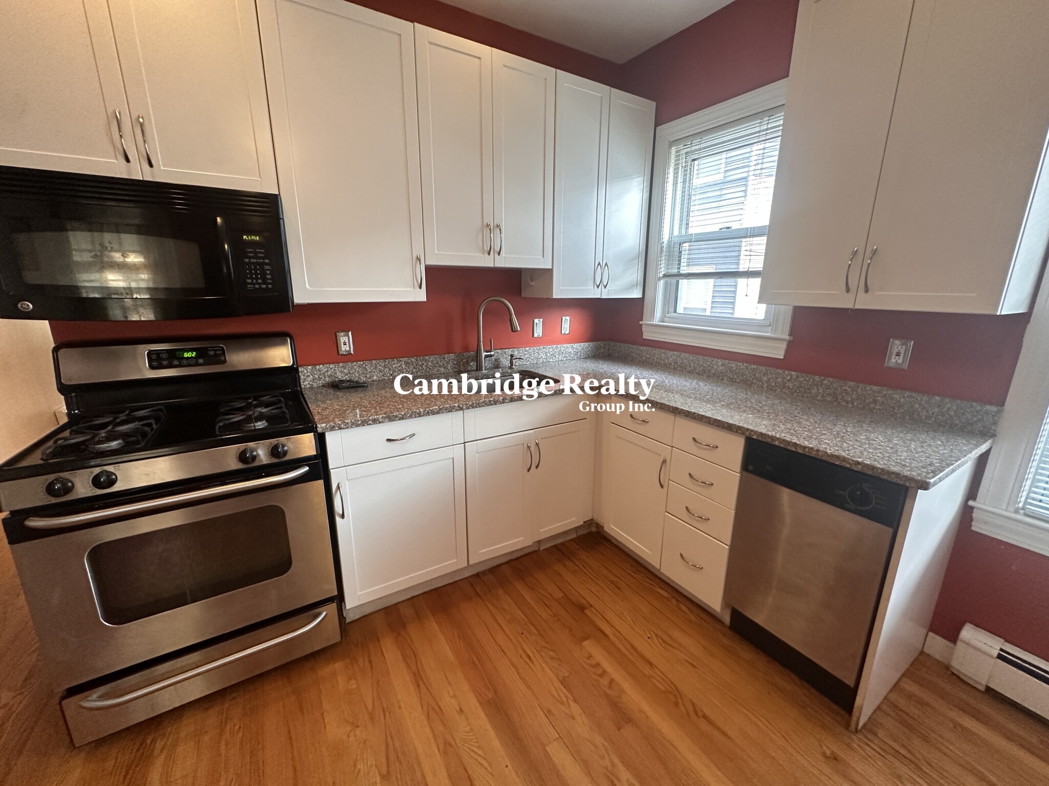 3 bed, 1 bath apartment for rent at 66 Kenmere Rd Unit 2T, Medford — photo 3 of 19