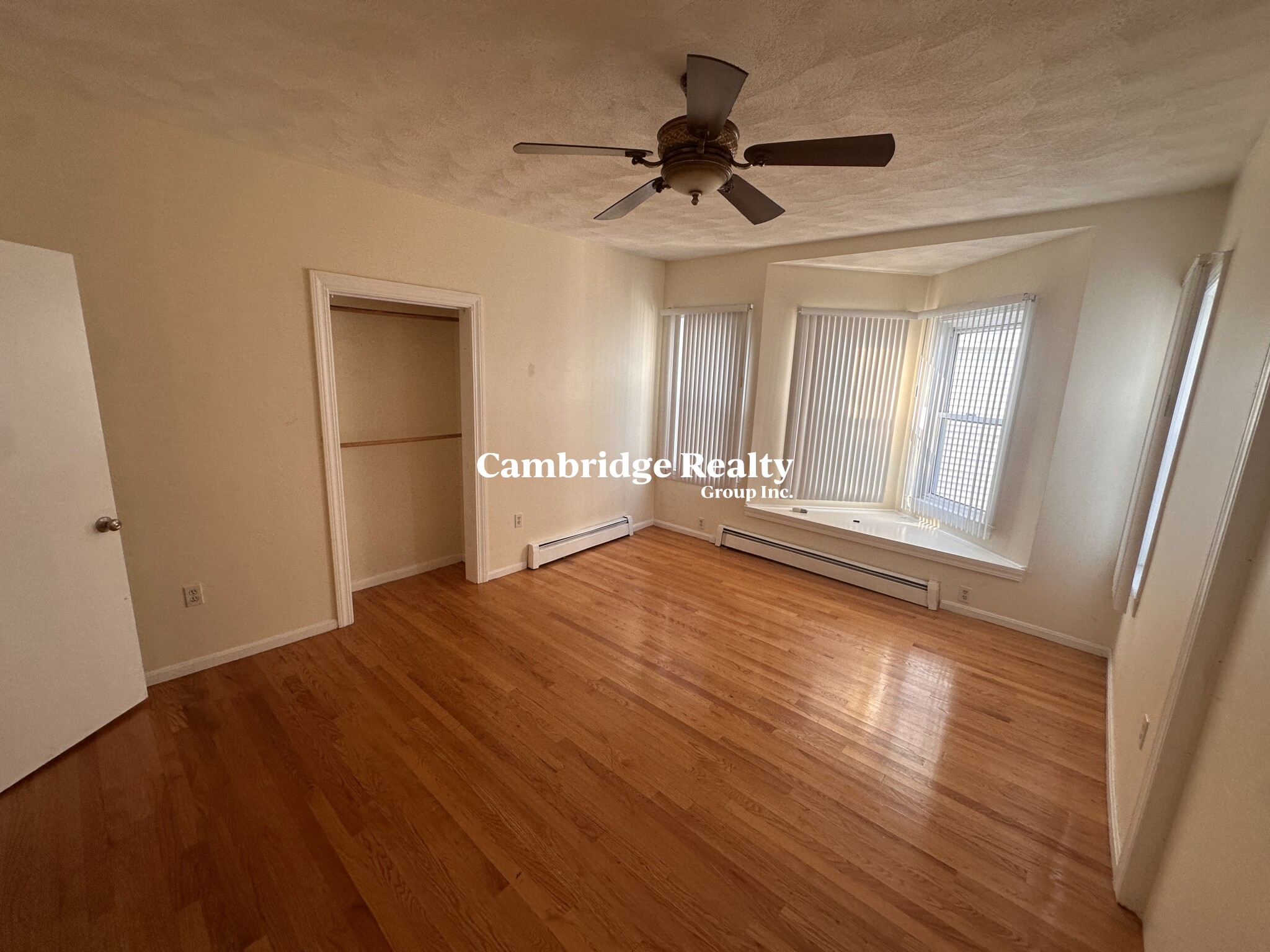 3 bed, 1 bath apartment for rent at 66 Kenmere Rd Unit 2T, Medford — photo 11 of 19