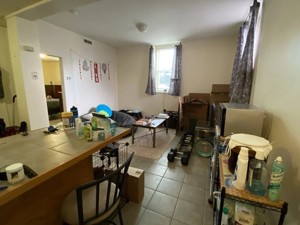 1 bed, 1 bath apartment for rent at 66 Lake Ave Unit 1-14, Melrose — photo 2 of 10