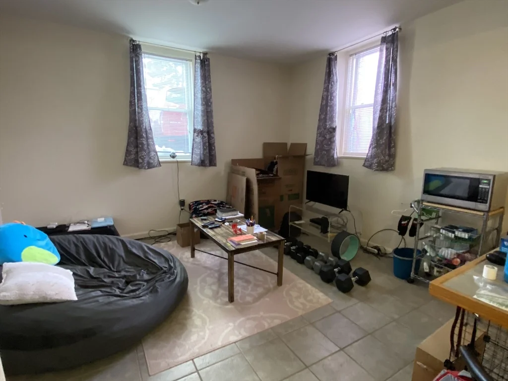 1 bed, 1 bath apartment for rent at 66 Lake Ave Unit 1-14, Melrose — photo 5 of 10