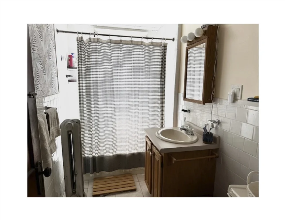 2 bed, 1 bath apartment for rent at 66 Lake St Unit 66, Arlington — photo 9 of 13