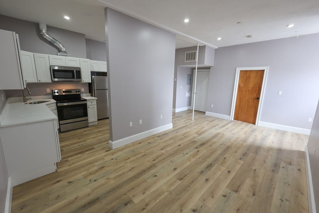 1 bed, 1 bath apartment for rent at 66 Main St Unit 3A, Taunton — photo 6 of 21