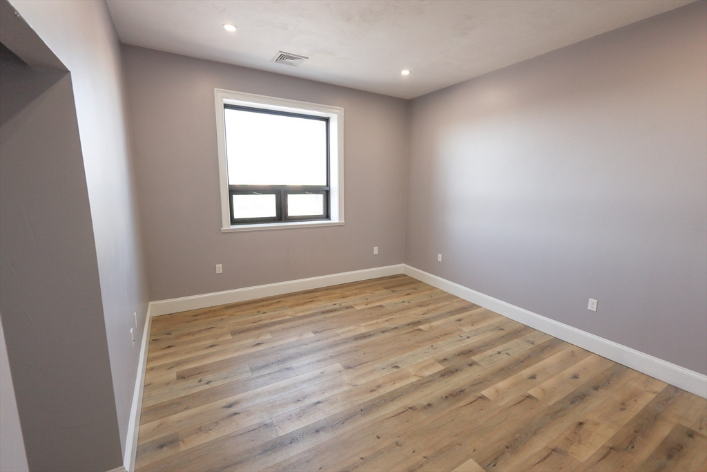 1 bed, 1 bath apartment for rent at 66 Main St Unit 3B, Taunton — photo 6 of 17