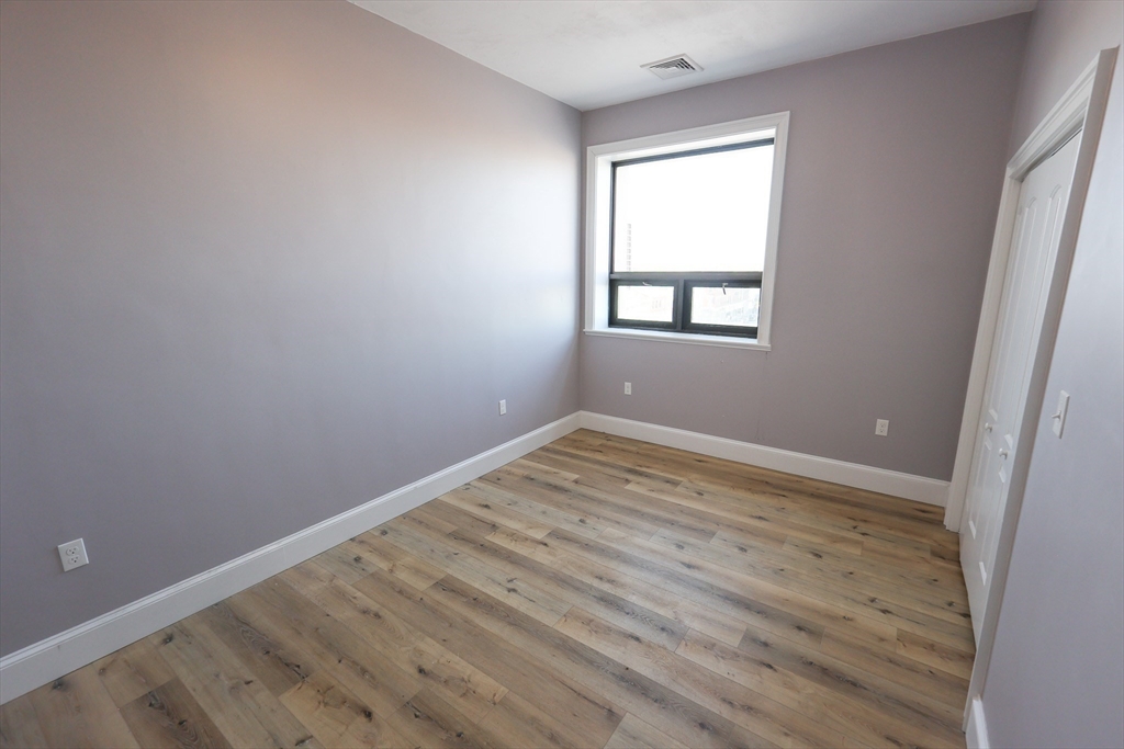 1 bed, 1 bath apartment for rent at 66 Main St Unit 3B, Taunton — photo 11 of 17