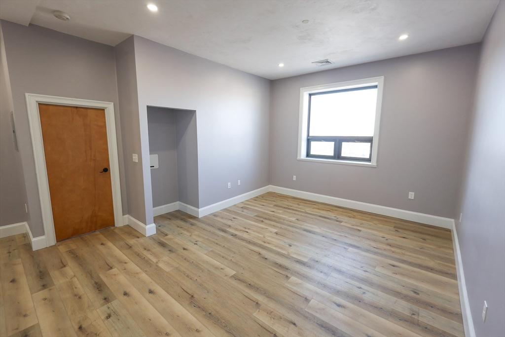 1 bed, 1 bath apartment for rent at 66 Main St Unit 3B, Taunton — photo 5 of 17