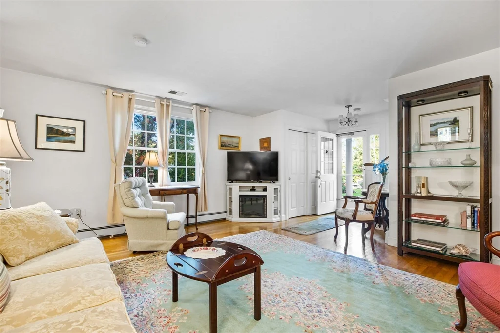 3 bed, 2 bath apartment for rent at 66 Mann Lot Rd Unit R, Scituate — photo 2 of 23