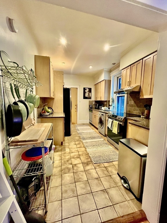 2 bed, 1 bath apartment for rent at 66 Marshall St Unit 6, Medford — photo 4 of 11