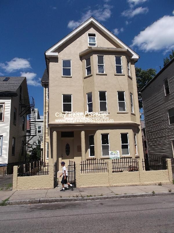 6 bed, 2.5 bath apartment for rent at 66 Mozart St Unit 3P, Jamaica Plain — photo 9 of 16