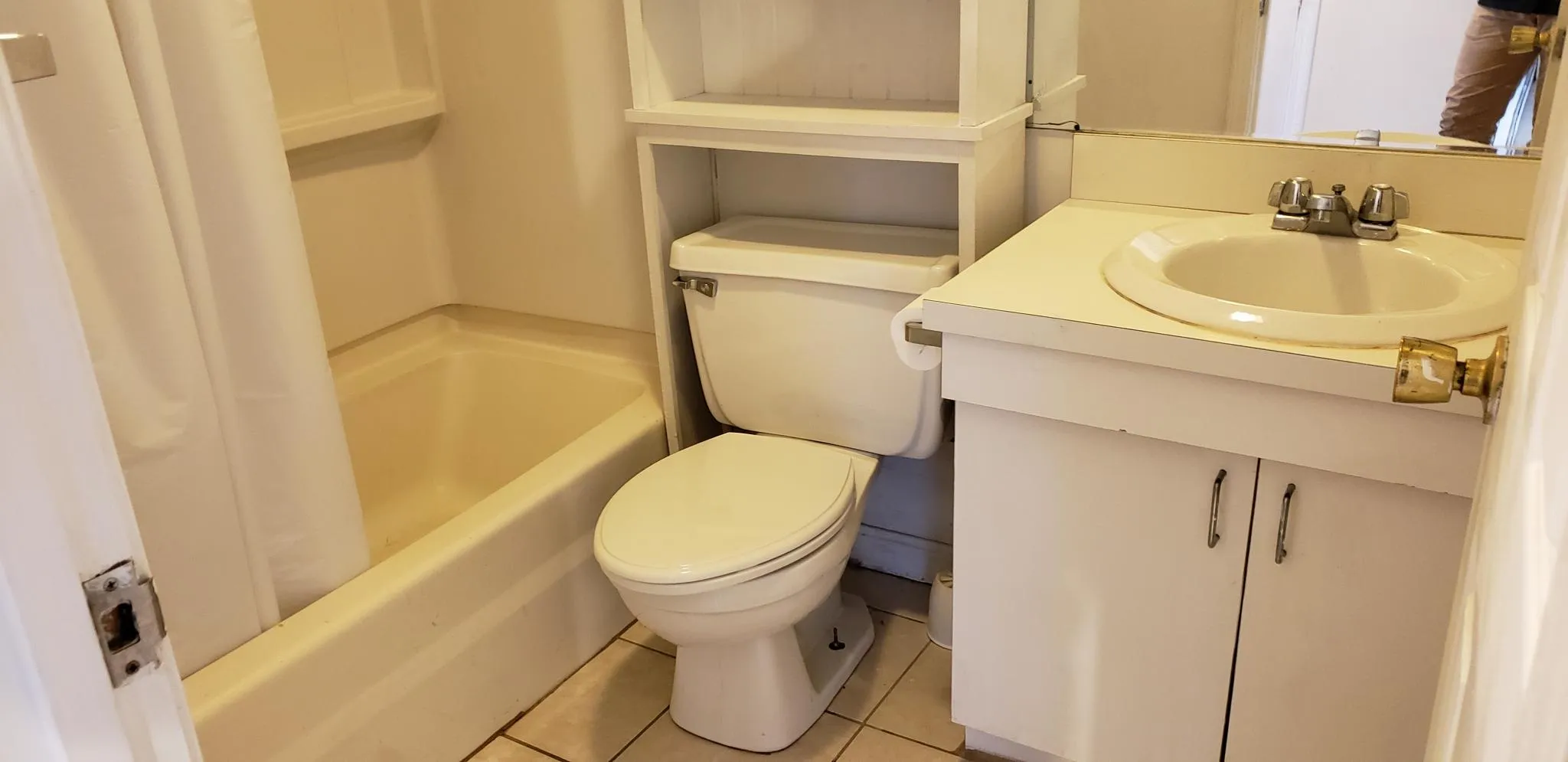 2 bed, 1 bath apartment for rent at 66 Murdock St Unit 1, Brighton — photo 4 of 15