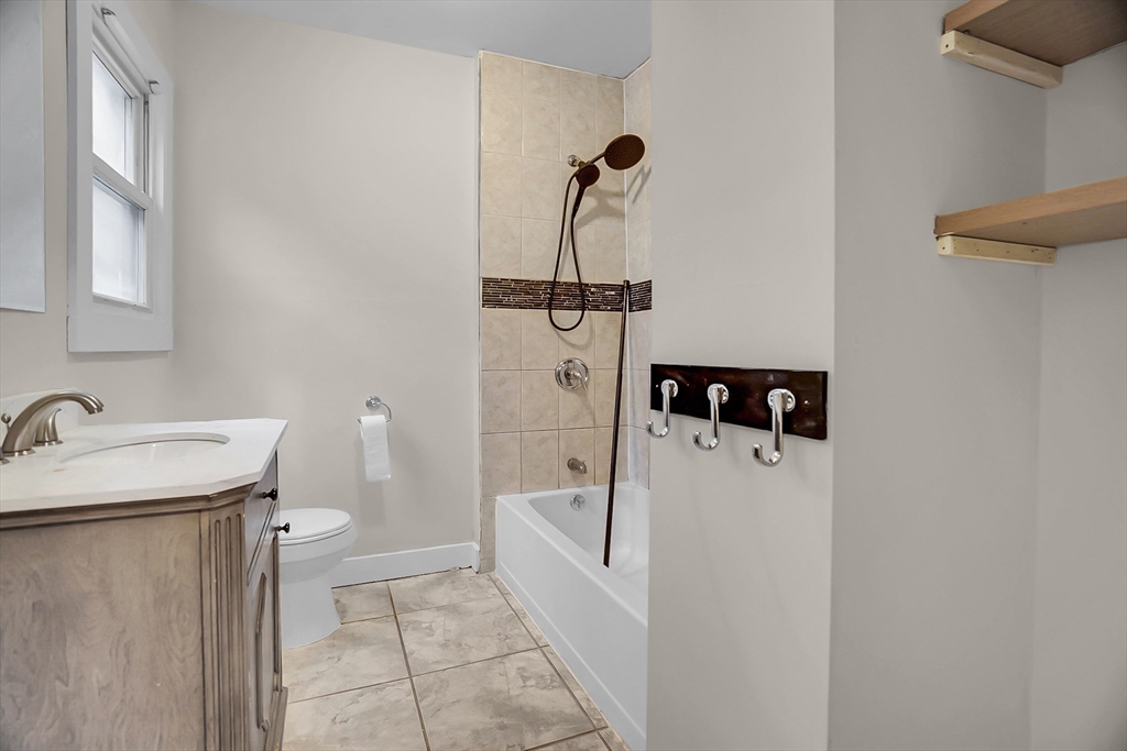 3 bed, 1 bath apartment for rent at 66 Pacific St Unit 1, Fitchburg — photo 11 of 12
