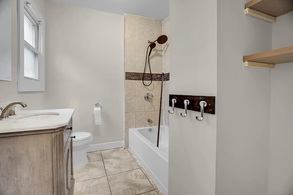 3 bed, 1 bath apartment for rent at 66 Pacific St Unit 1, Fitchburg — photo 11 of 13