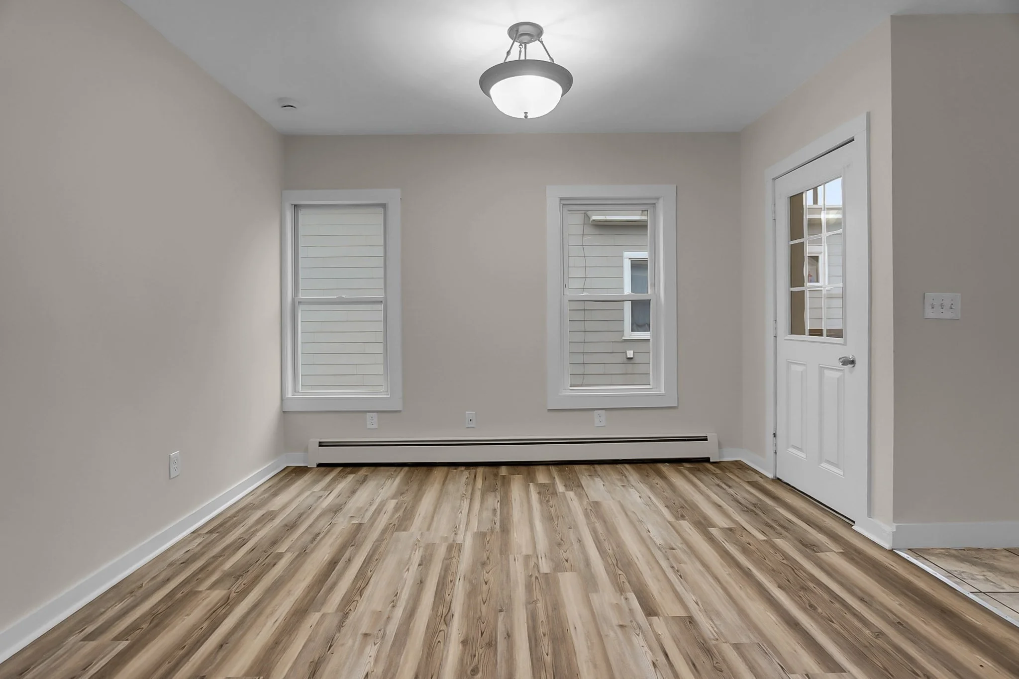 5 bed, 1 bath apartment for rent at 66 Pacific St Unit 2, Fitchburg — photo 4 of 19