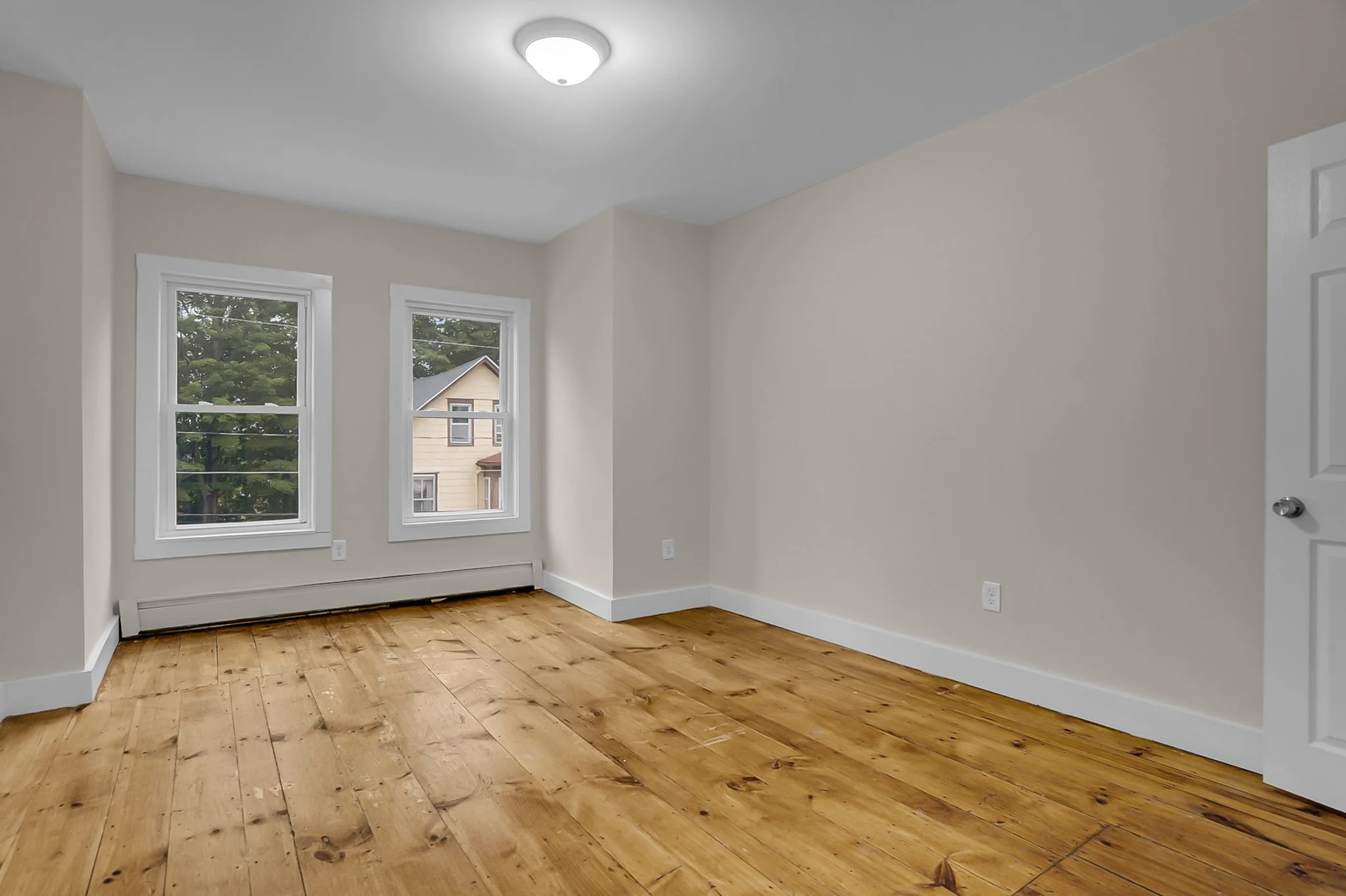 5 bed, 1 bath apartment for rent at 66 Pacific St Unit 2, Fitchburg — photo 9 of 19