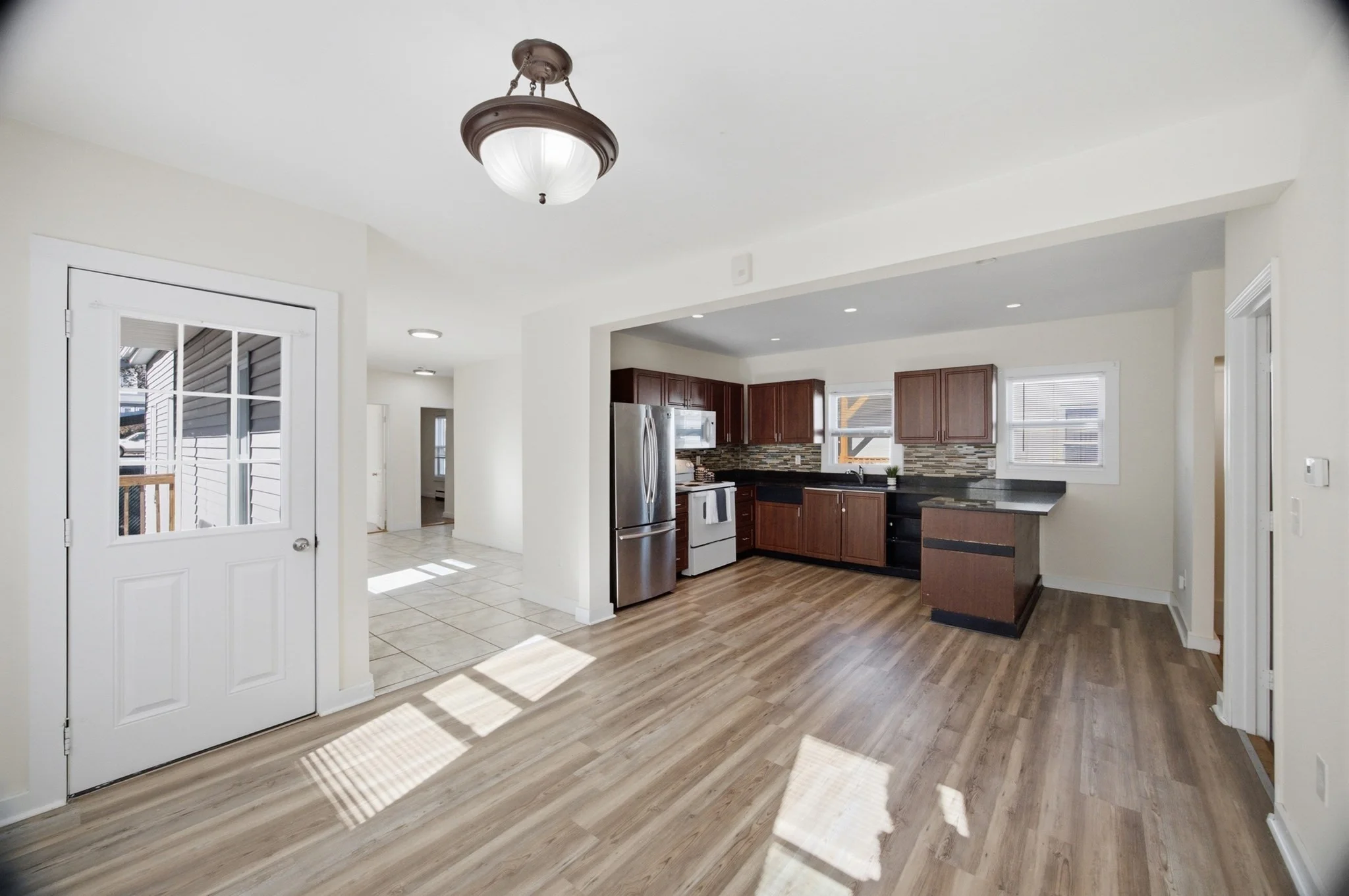 5 bed, 1 bath apartment for rent at 66 Pacific St Unit 2, Fitchburg — photo 17 of 36