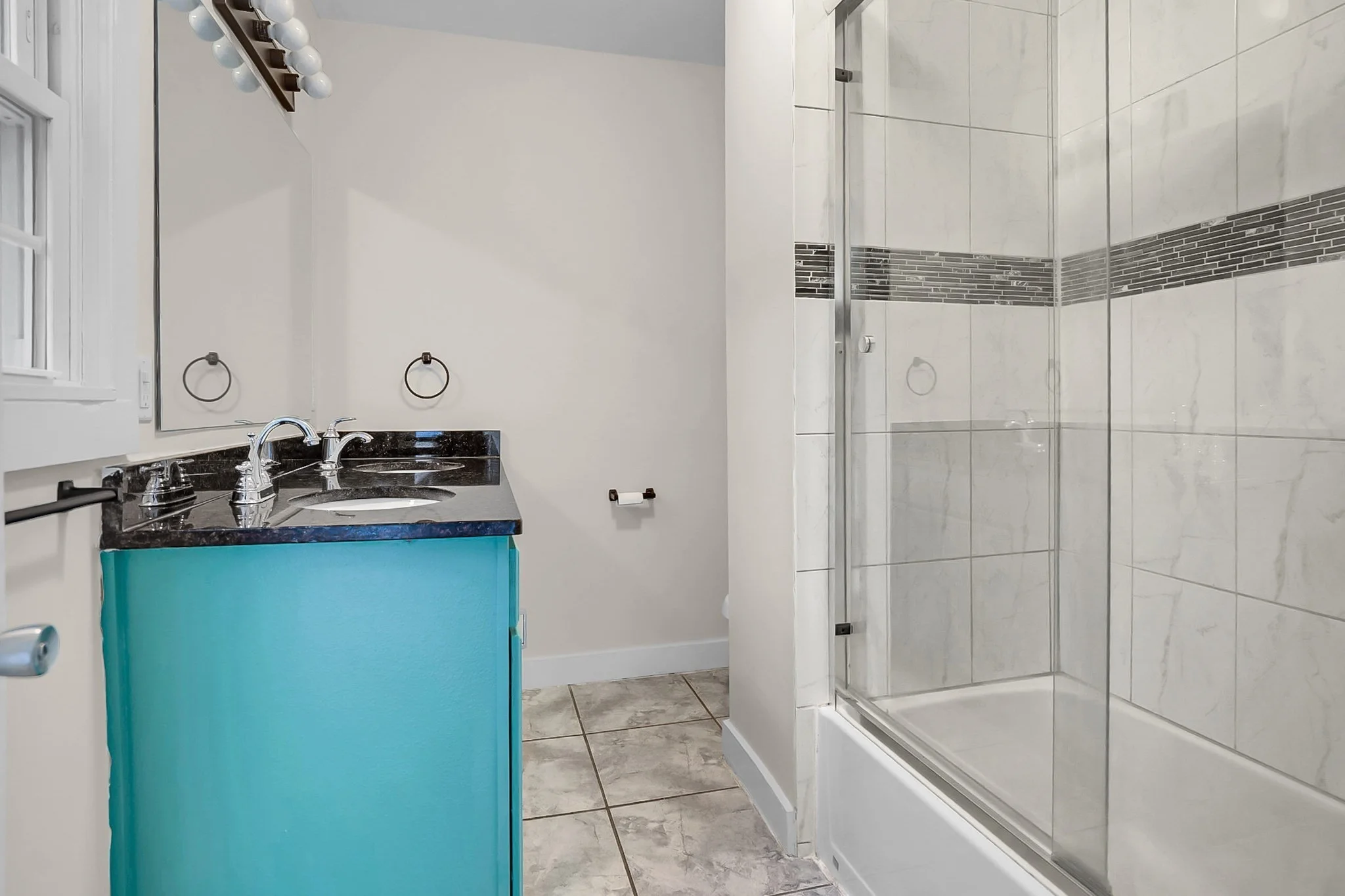 5 bed, 1 bath apartment for rent at 66 Pacific St Unit 2, Fitchburg — photo 17 of 19