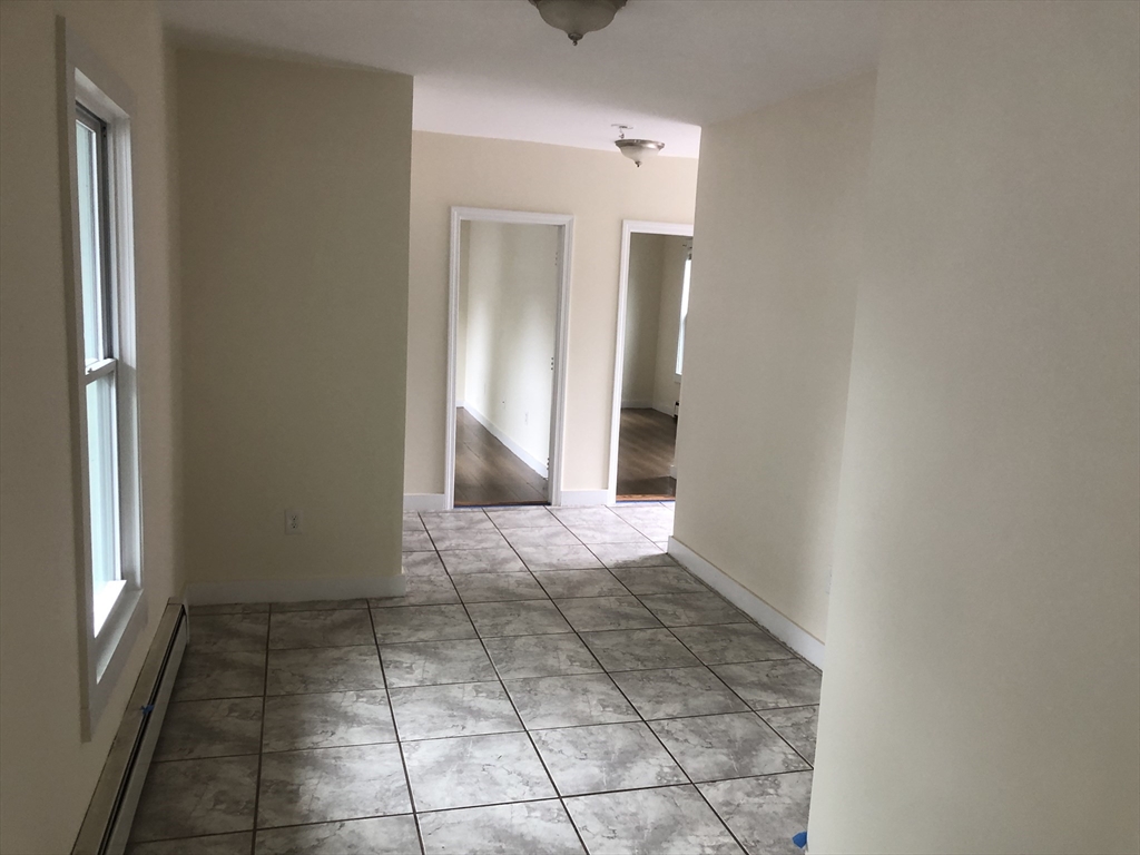 5 bed, 1 bath apartment for rent at 66 Pacific St Unit 2, Fitchburg — photo 7 of 19
