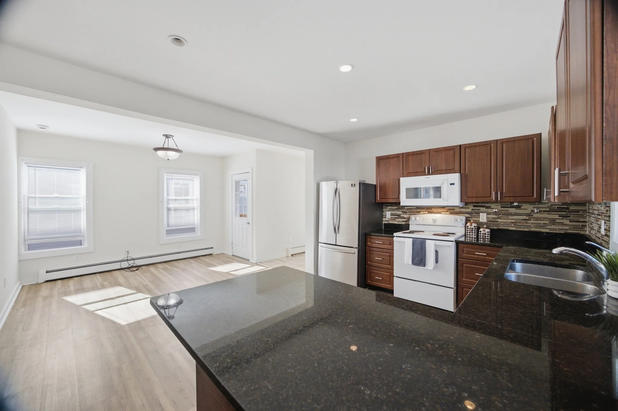 5 bed, 1 bath apartment for rent at 66 Pacific St Unit 2, Fitchburg — photo 27 of 36