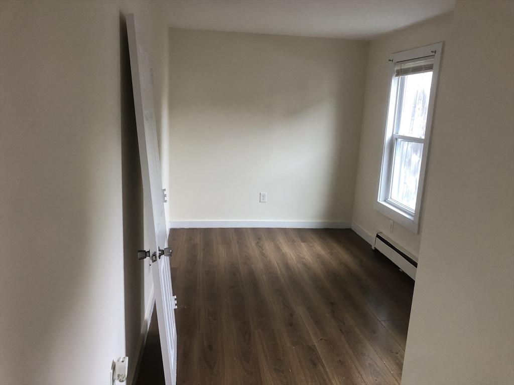 5 bed, 1 bath apartment for rent at 66 Pacific St Unit 2, Fitchburg — photo 9 of 19