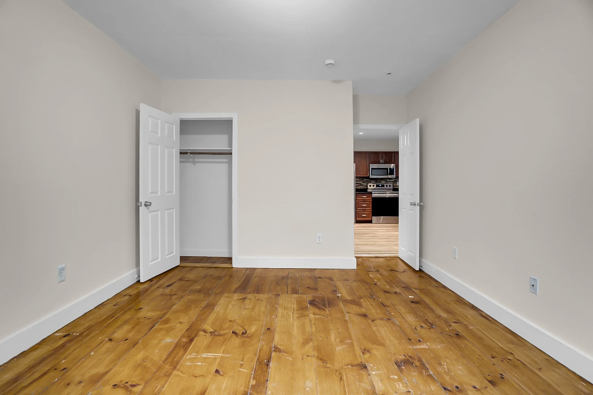 5 bed, 1 bath apartment for rent at 66 Pacific St Unit 2, Fitchburg — photo 10 of 19