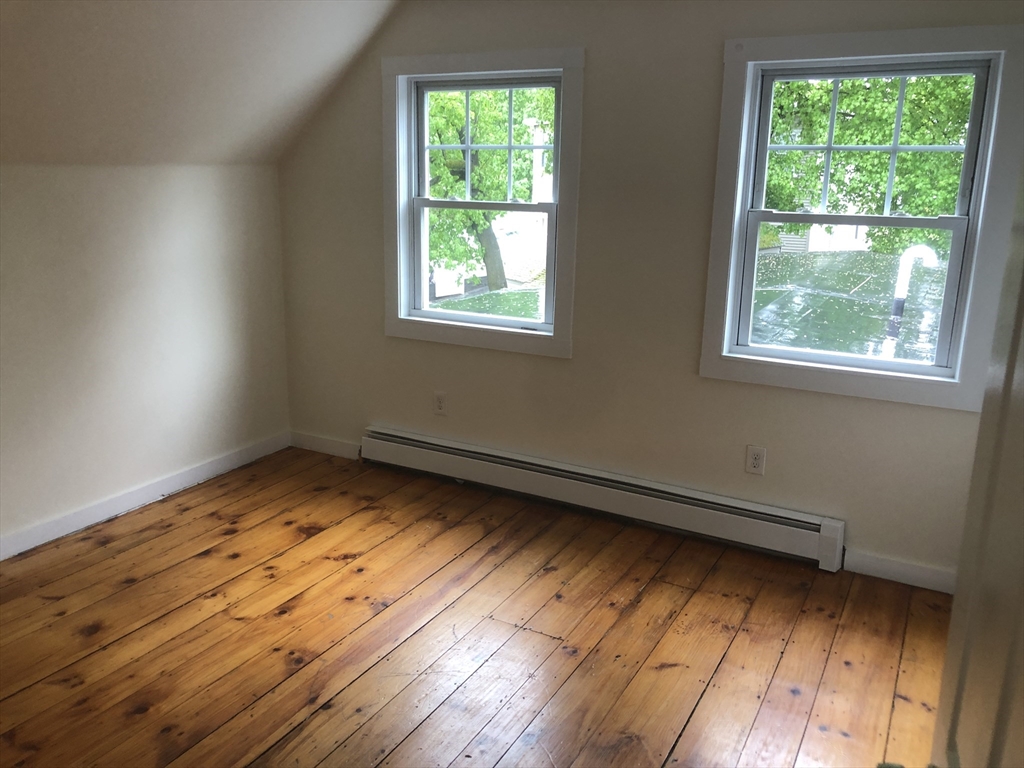 5 bed, 1 bath apartment for rent at 66 Pacific St Unit 2, Fitchburg — photo 16 of 19
