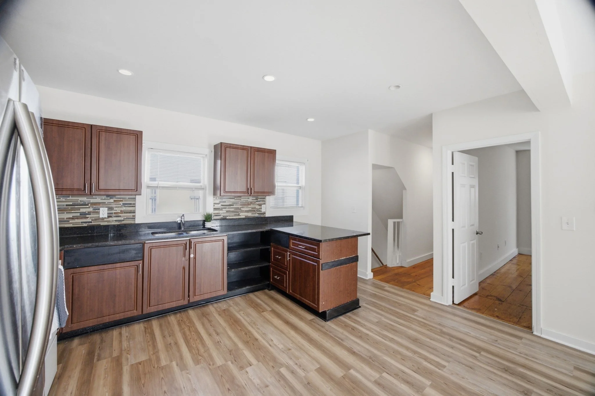 5 bed, 1 bath apartment for rent at 66 Pacific St Unit 2, Fitchburg — photo 31 of 36