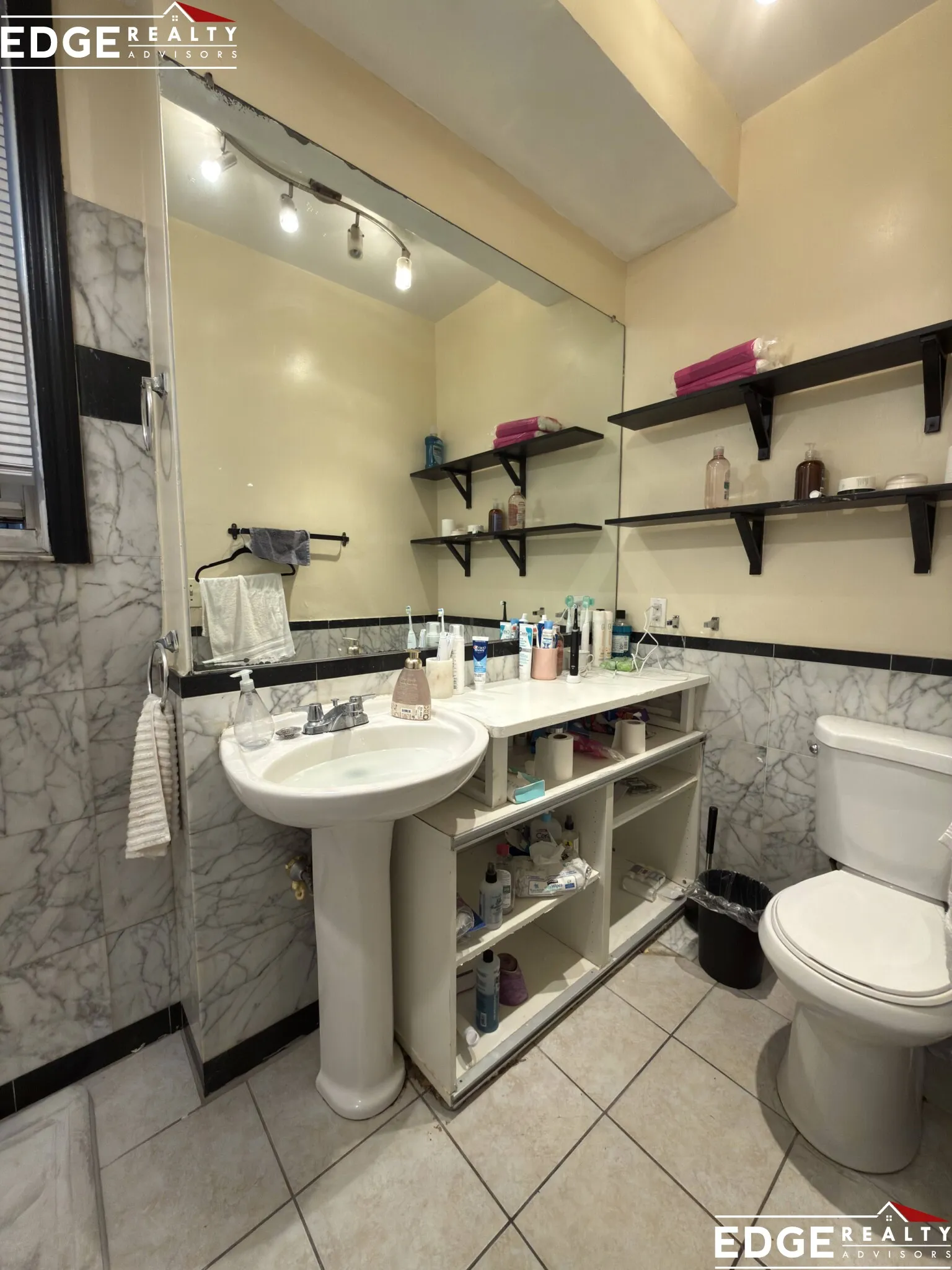 3 bed, 1 bath apartment for rent at 66 Park Vale Ave Unit 9, Brighton — photo 8 of 8