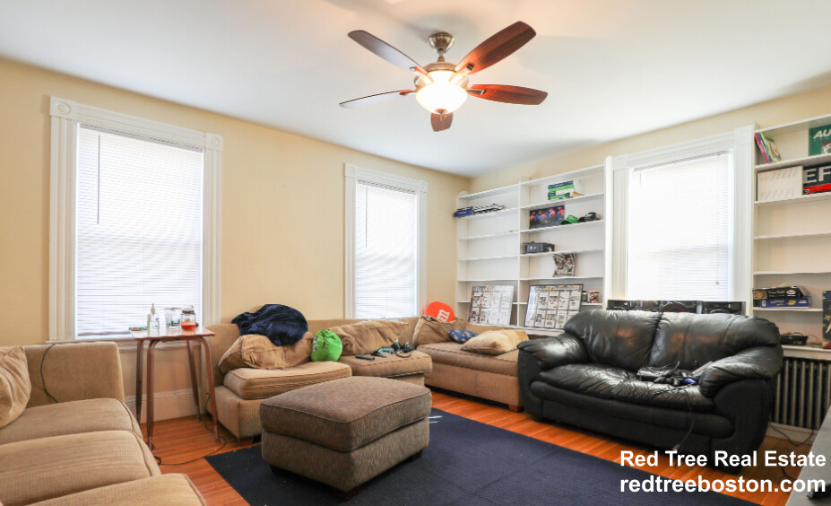 4 bed, 2 bath apartment for rent at 66 Parsons St Unit 2, Brighton — photo 3 of 10