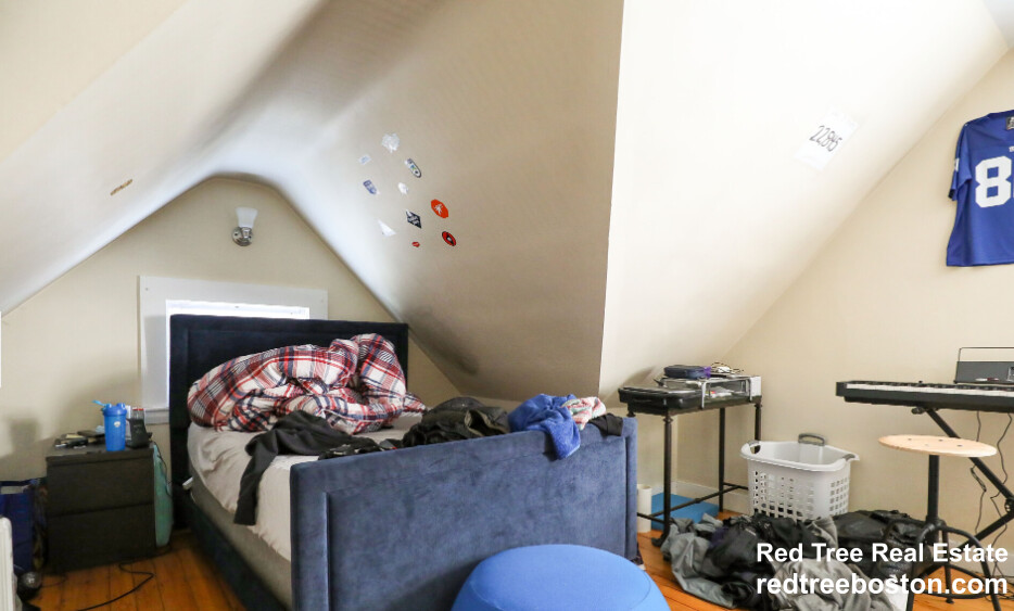 4 bed, 2 bath apartment for rent at 66 Parsons St Unit 2, Brighton — photo 8 of 10