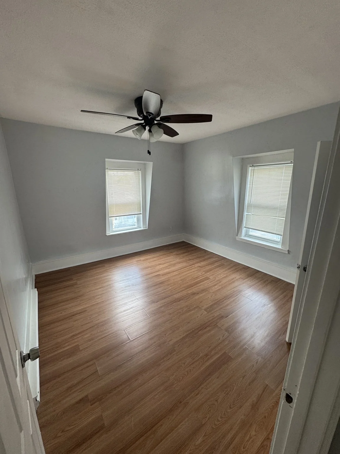 4 bed, 1 bath apartment for rent at 66 Pecker St Unit 2R, Haverhill — photo 7 of 13