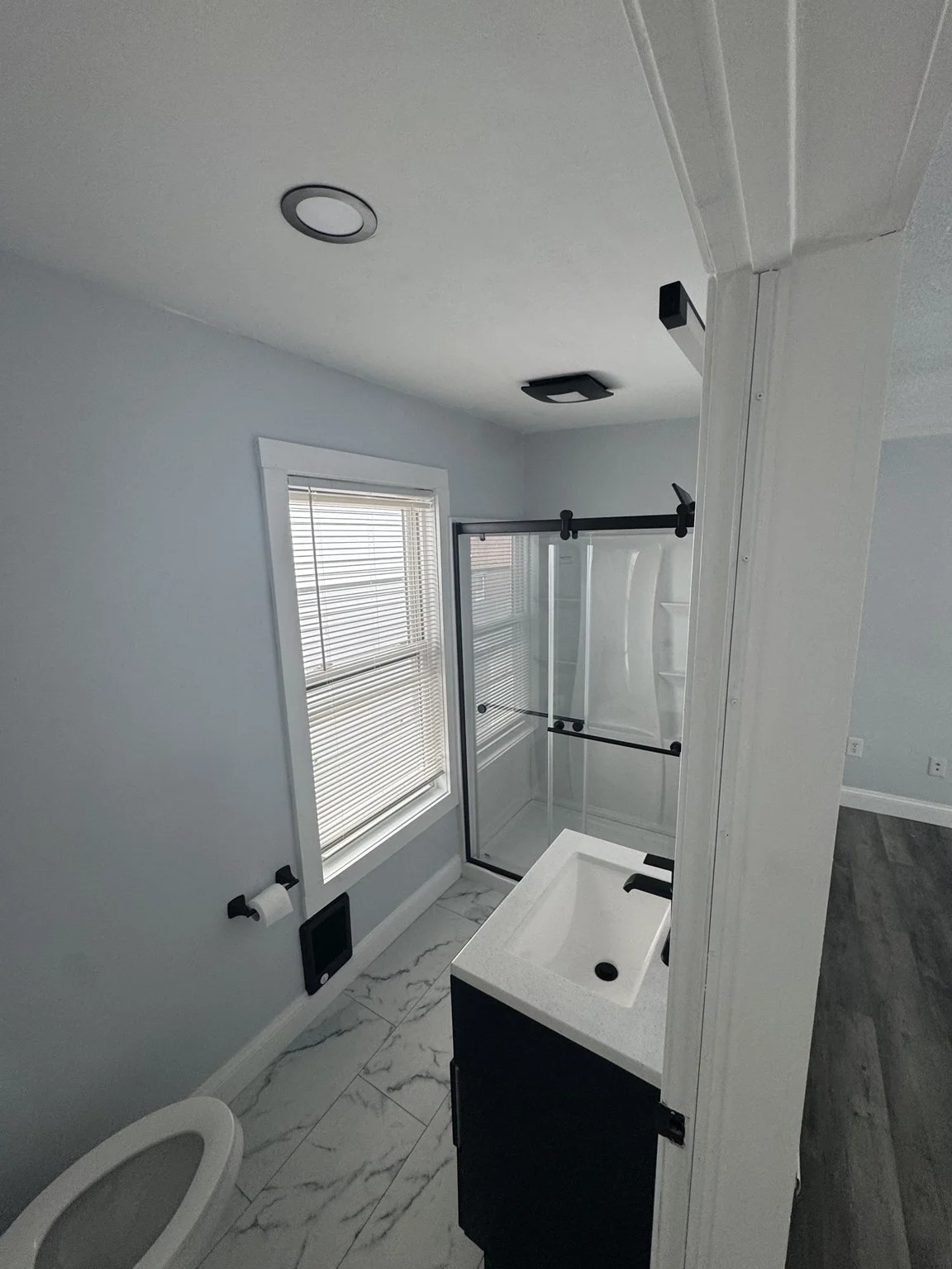 4 bed, 1 bath apartment for rent at 66 Pecker St Unit 2R, Haverhill — photo 5 of 13