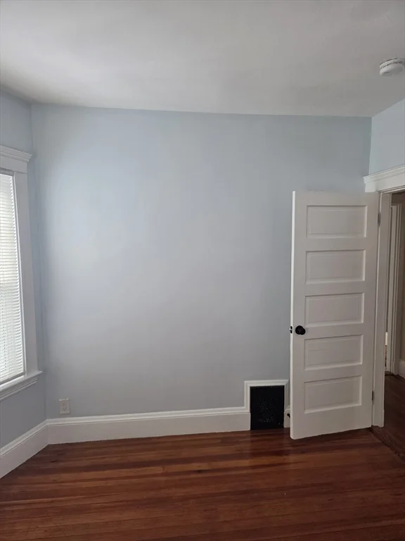 3 bed, 1 bath apartment for rent at 66 Percival St Unit 3, Dorchester — photo 6 of 16