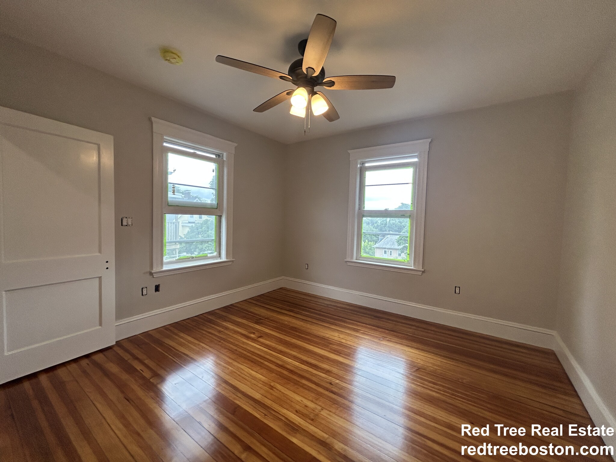 4 bed, 2 bath apartment for rent at 66 Perthshire St Unit 1, Brighton — photo 9 of 18